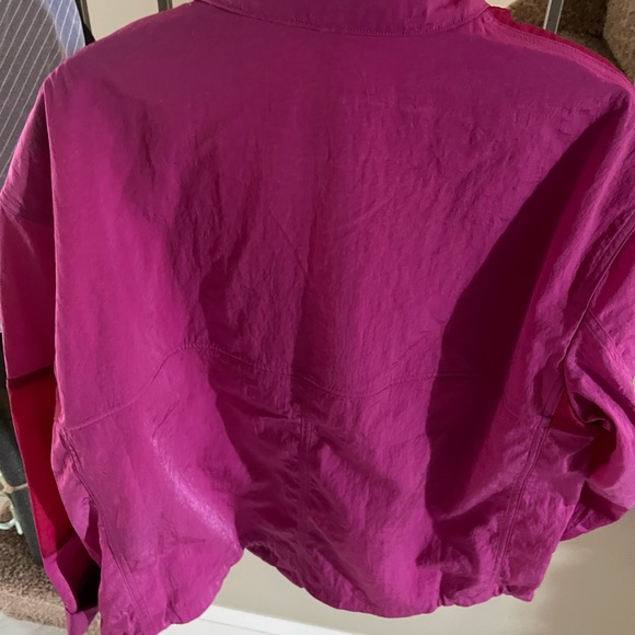 Lululemon Water Repellent Mesh Jacket sz6 fuchsia - Picture 8 of 10